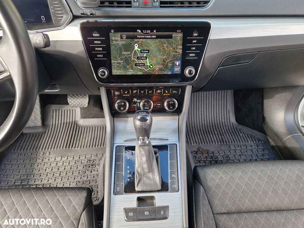 Skoda Superb 2.0 TDI DSG Ambition - 9