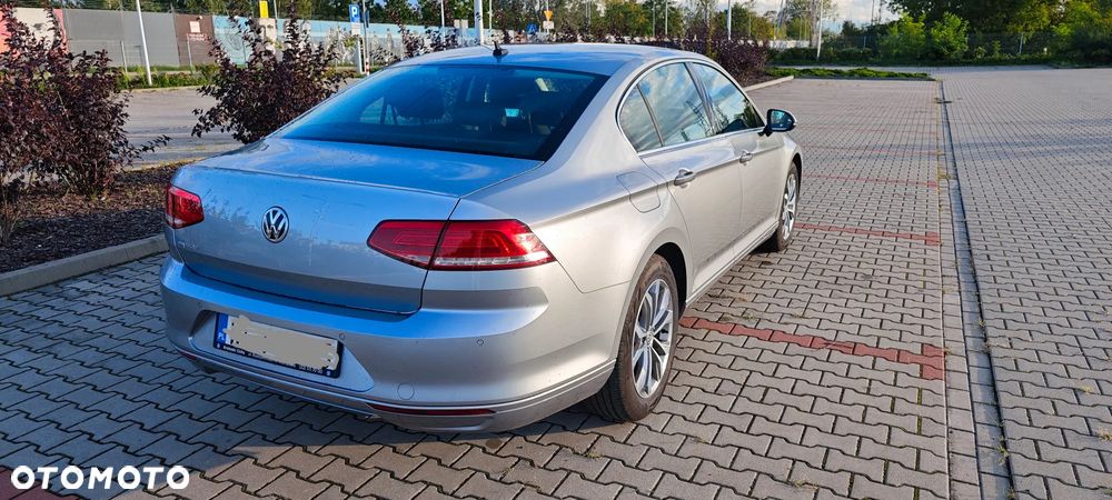 Volkswagen Passat 2.0 TDI SCR Comfortline - 3