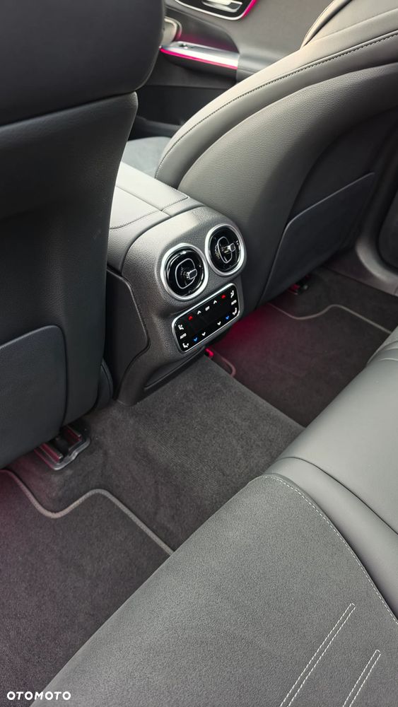 Mercedes-Benz GLC 200 mHEV 4-Matic AMG Line - 24
