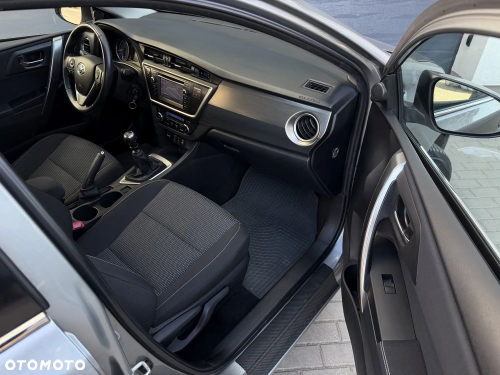 Toyota Auris - 30
