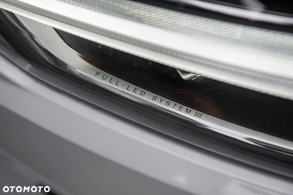 Volvo XC 60 D4 SCR AWD R-Design - 36