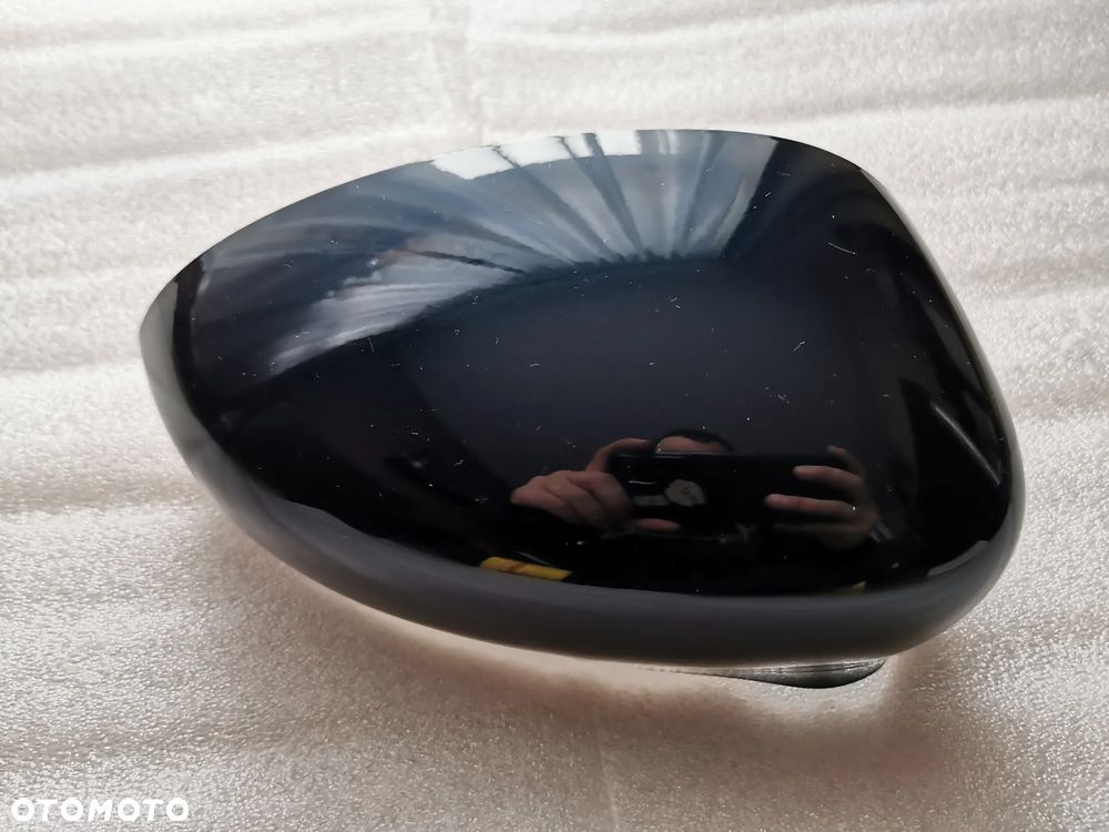 Fiat 500 Obudowa lusterka prawa VR687