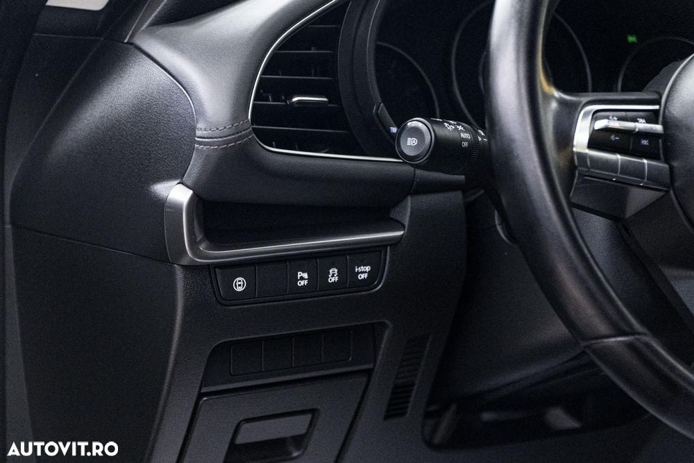 Mazda 3 FASTBACK e-SKYACTIV-G 122 M HYBRID EXCLUSIVE-LINE - 23