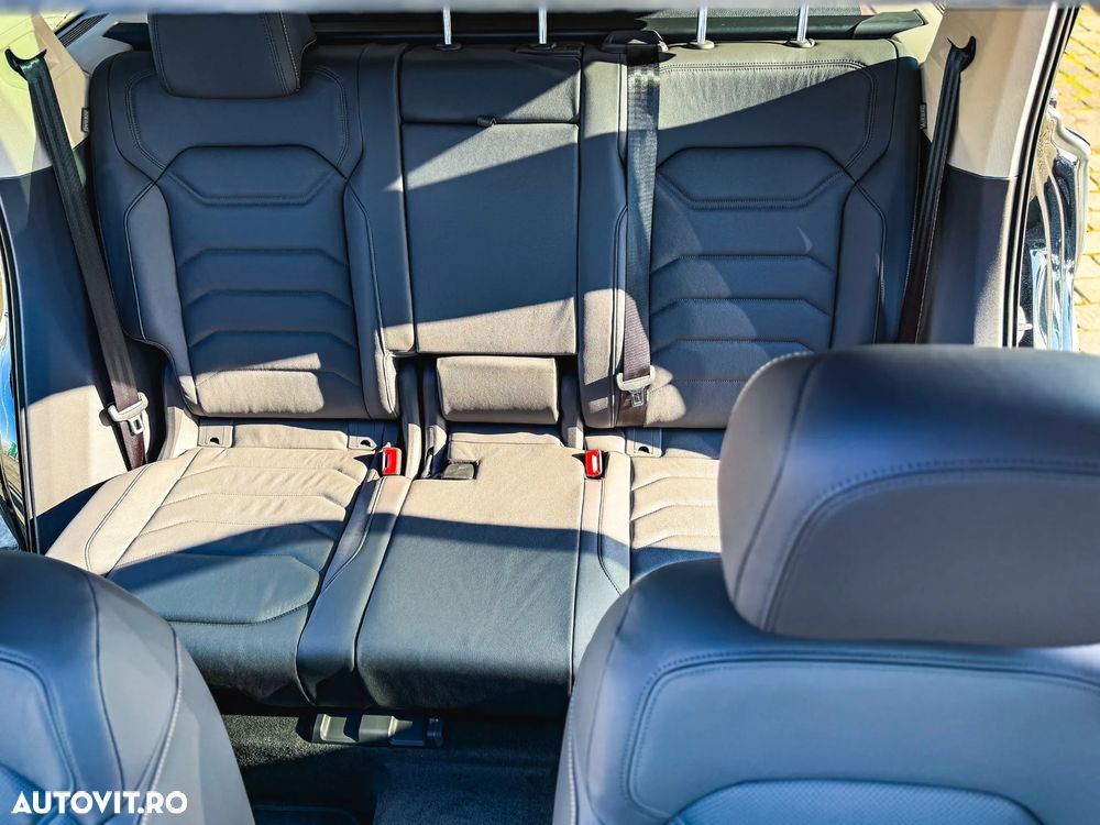 Volkswagen Touareg V6 TDI 4MOTION Elegance - 12