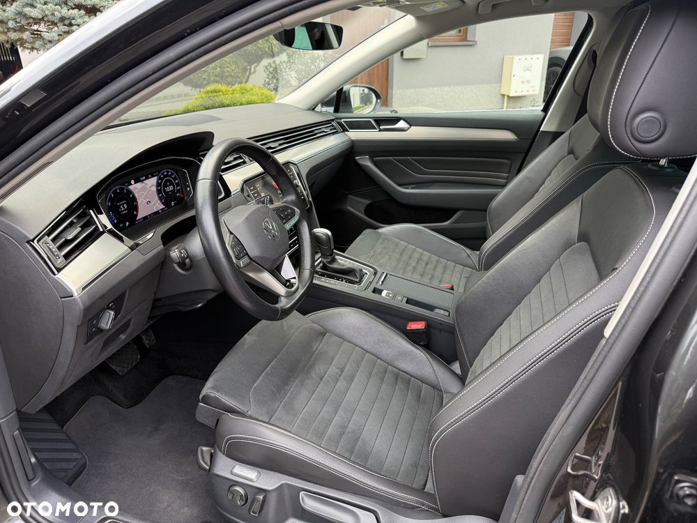 Volkswagen Passat - 11