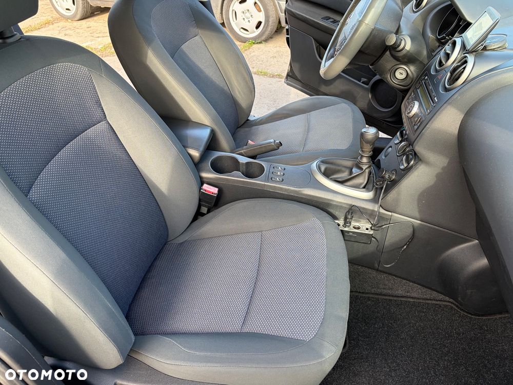 Nissan Qashqai+2 - 21