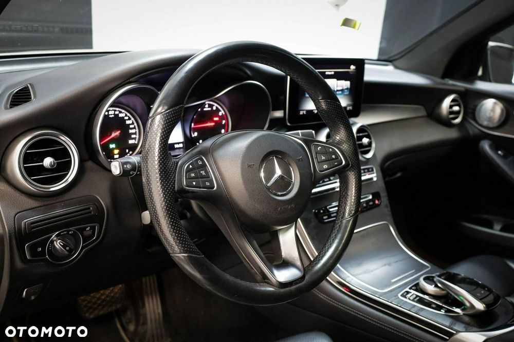 Mercedes-Benz GLC - 19