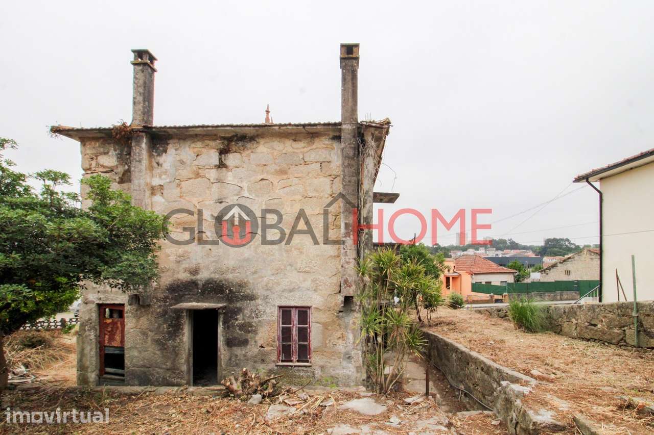 Moradia para Recuperar com Terreno de 455m² - Grande imagem: 3/19