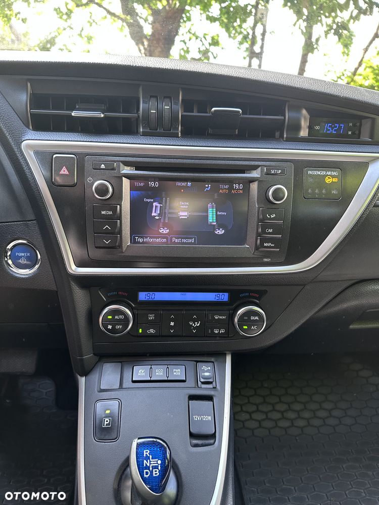 Toyota Auris - 14