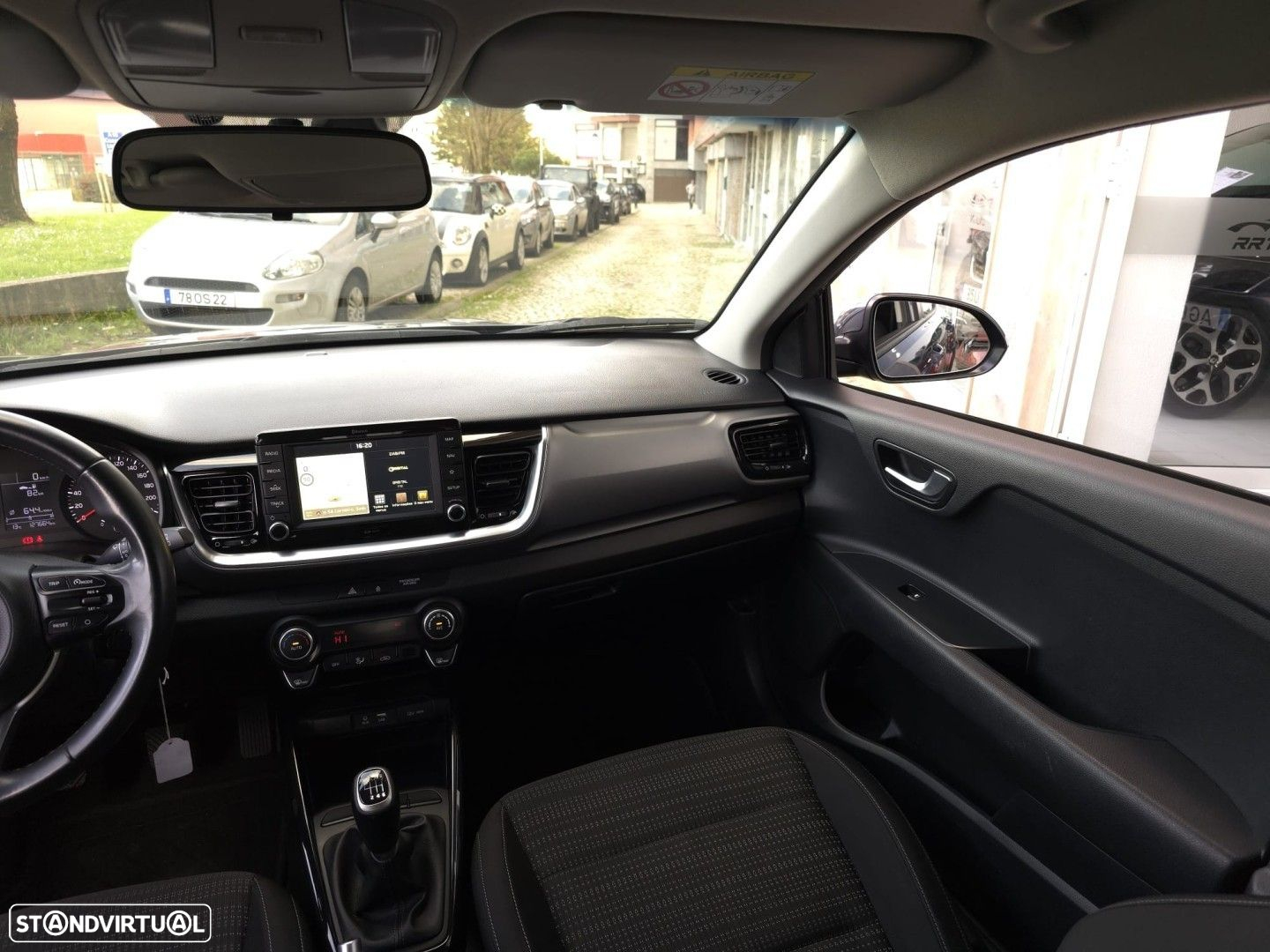 Kia Stonic 1.6 CRDi TX - 22