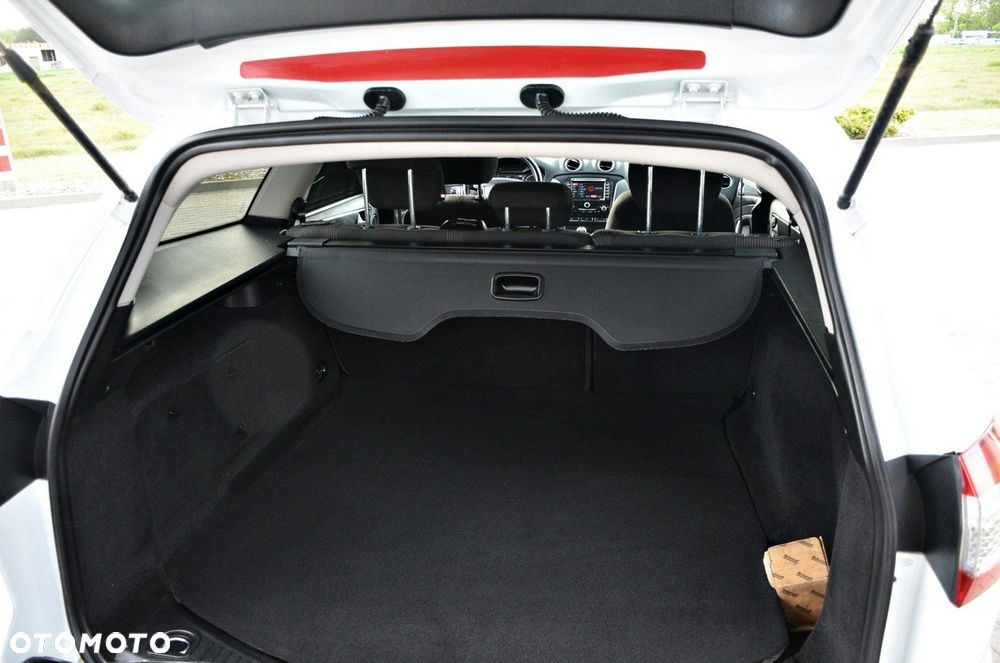 Ford Mondeo - 27