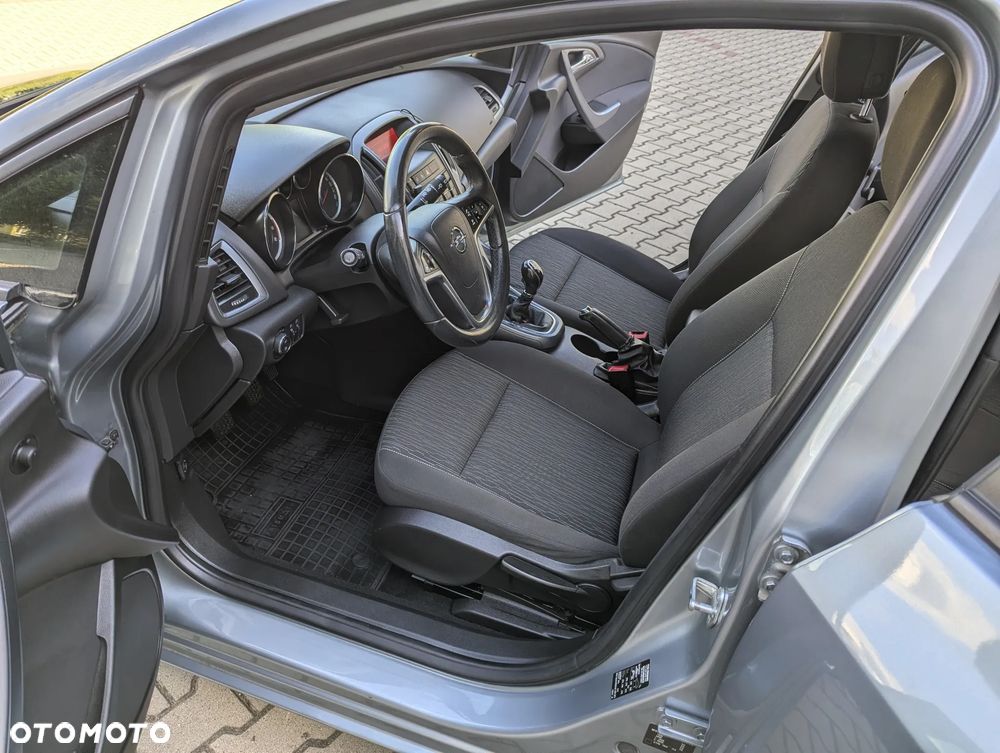 Opel Astra 1.4 T Sport - 26