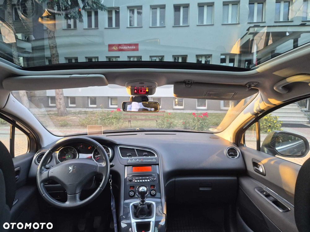 Peugeot 5008 - 5