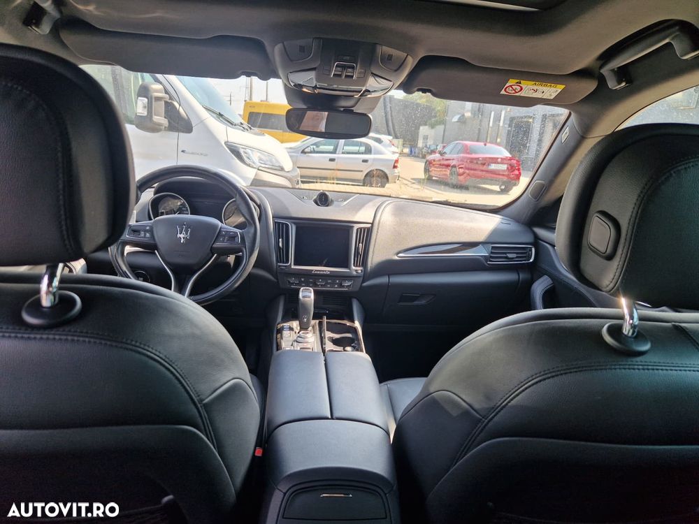Maserati Levante - 12
