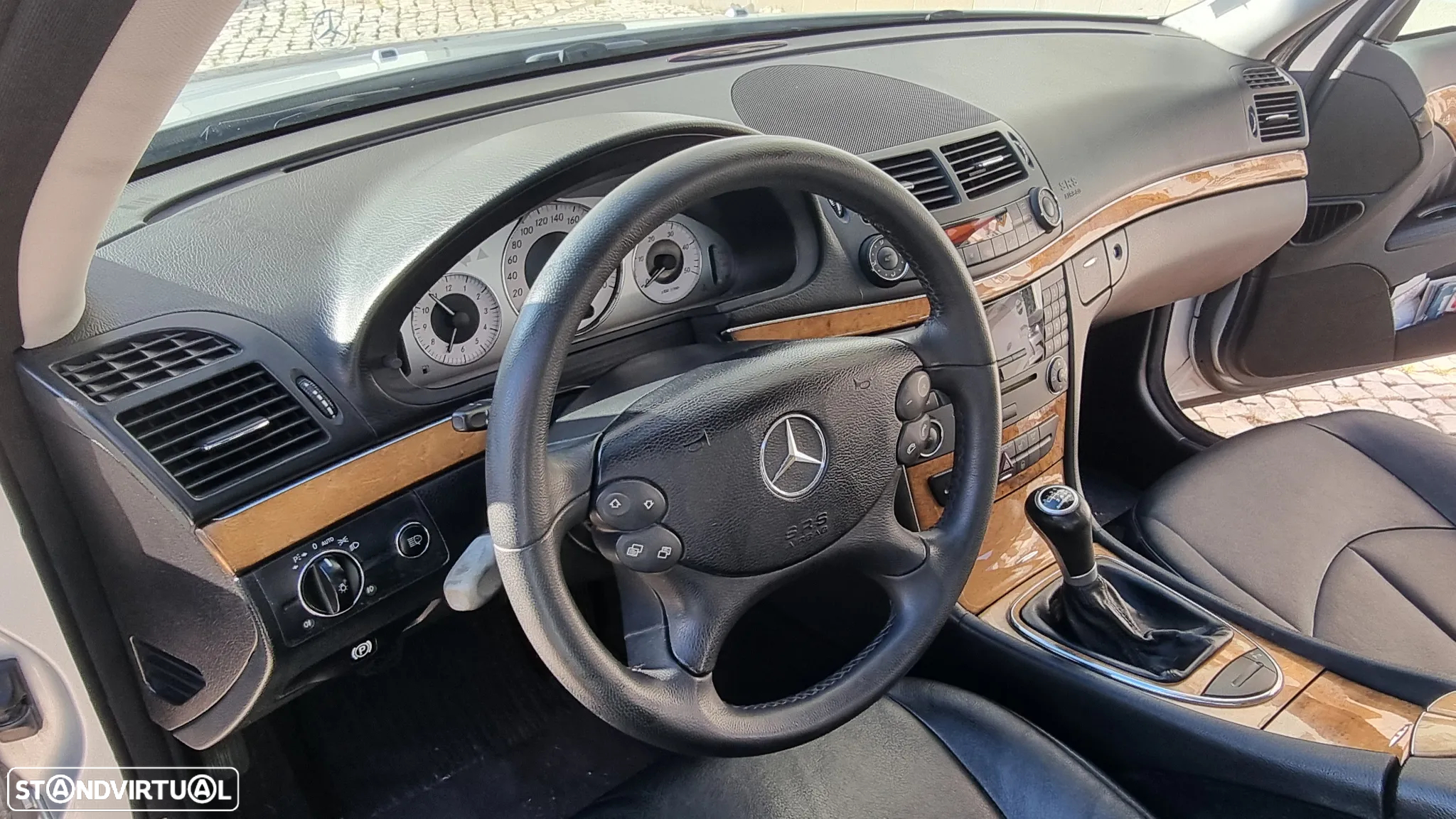 Mercedes-Benz E 220 CDi Executive II - 11