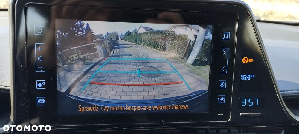 Toyota C-HR Business-Edition - 12