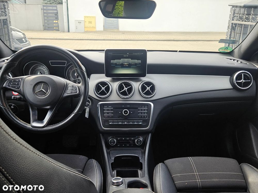 Mercedes-Benz CLA - 11
