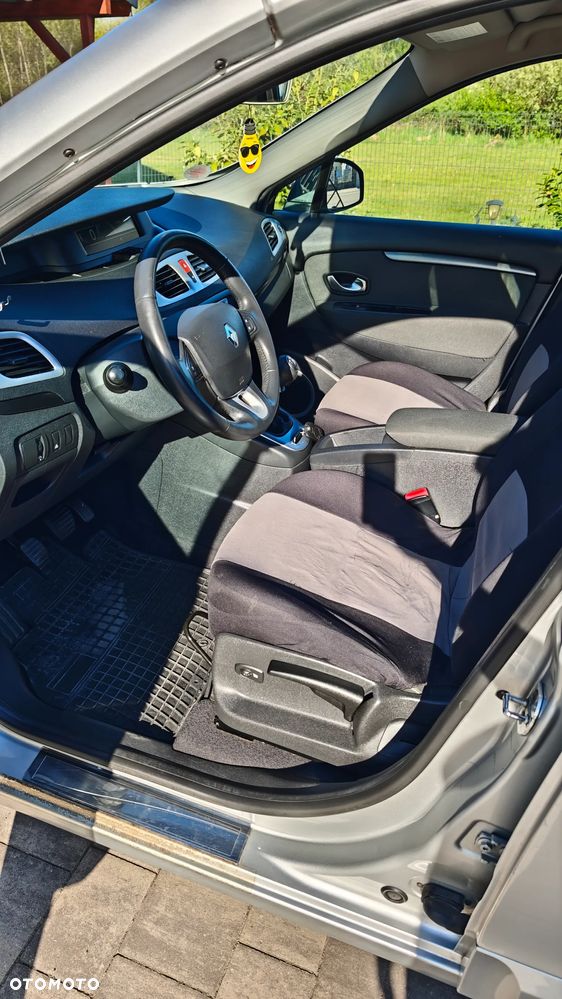 Renault Scenic - 11