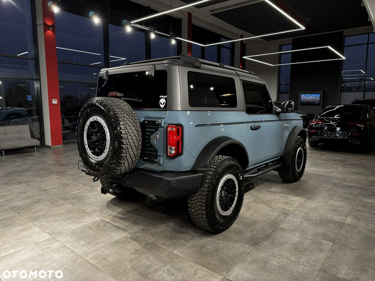 Ford Bronco - 8