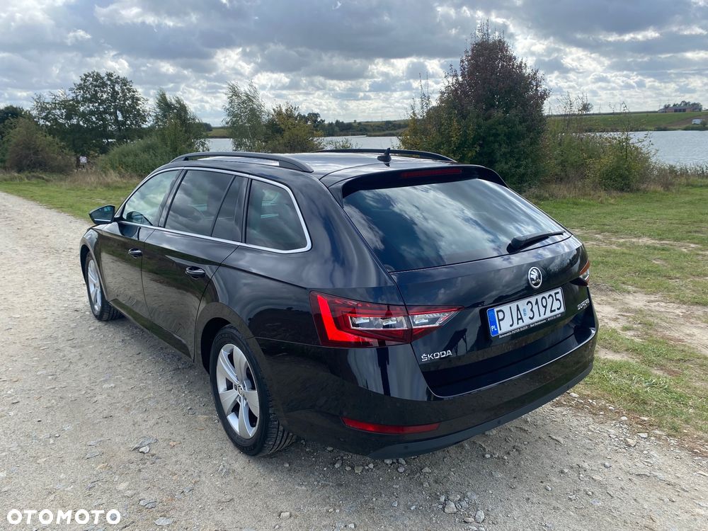 Skoda Superb 2.0 TDI Ambition - 3