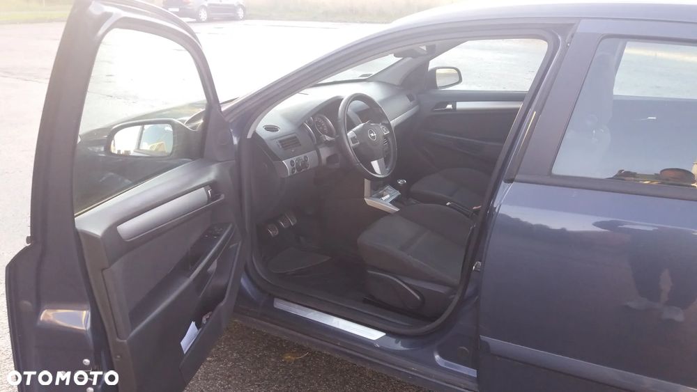 Opel Astra III 1.9 CDTI Sport - 9