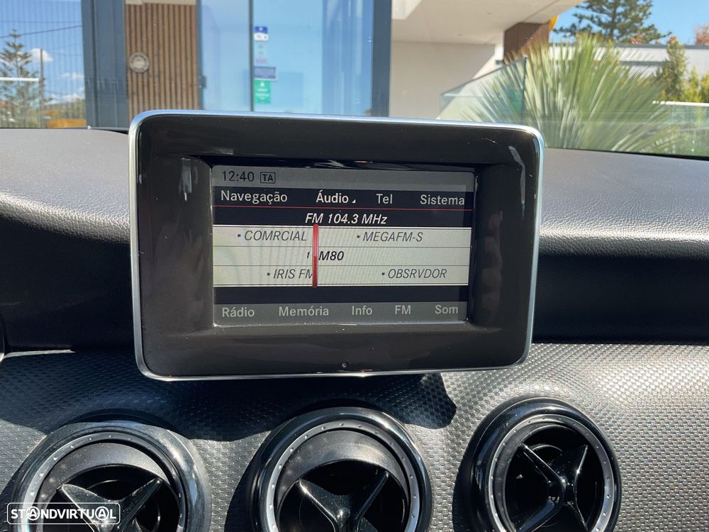 Mercedes-Benz A 180 CDi BE AMG Line - 25