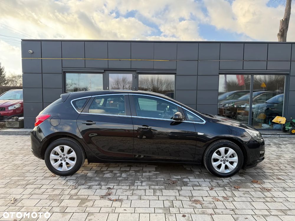 Opel Astra 1.4 T Cosmo - 25