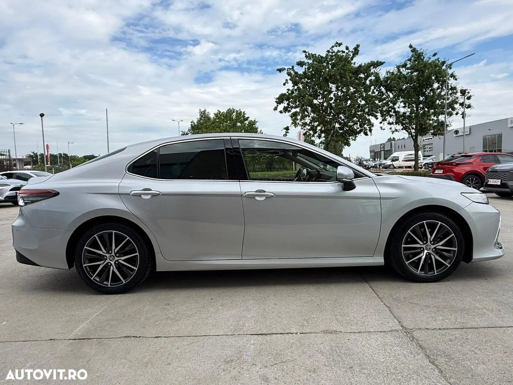 Toyota Camry 2.5 Exclusive - 7