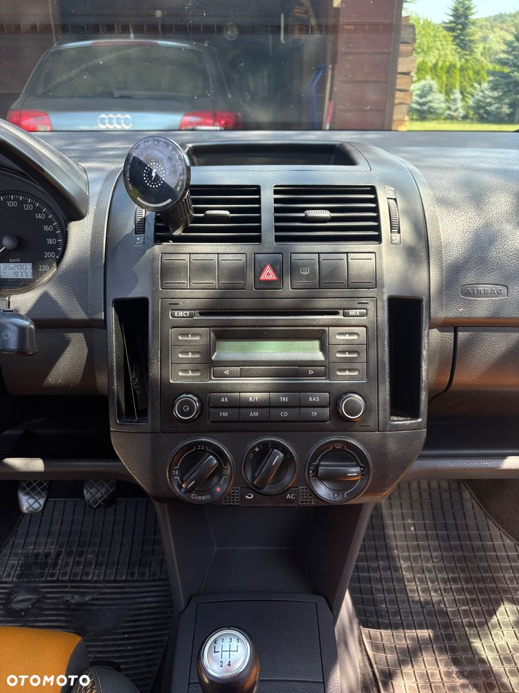 Volkswagen Polo 1.4 TDI Comfortline - 9