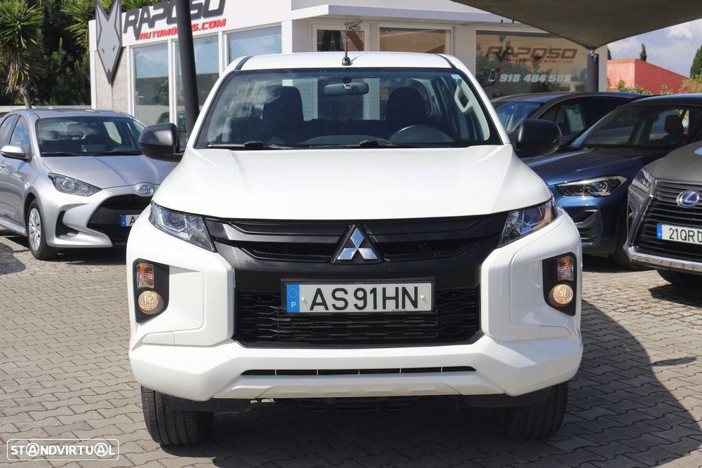 Mitsubishi L200 2.3 DI-D Space Cab Invite Strakar Look 4WD - 9