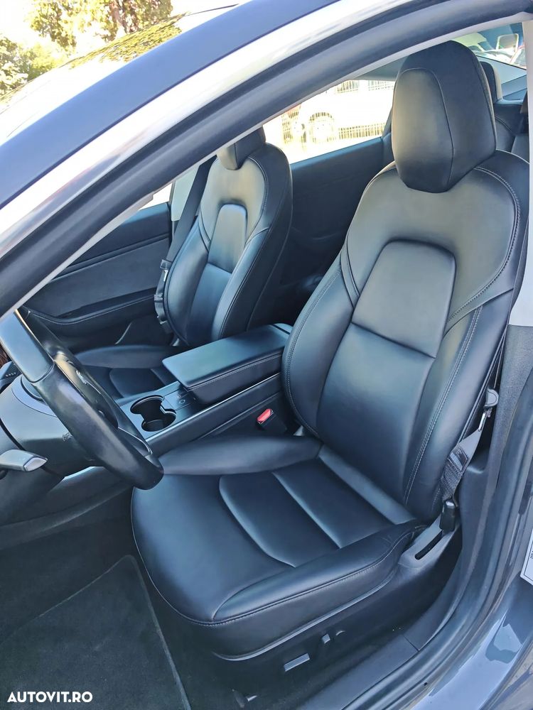 Tesla Model 3 - 14