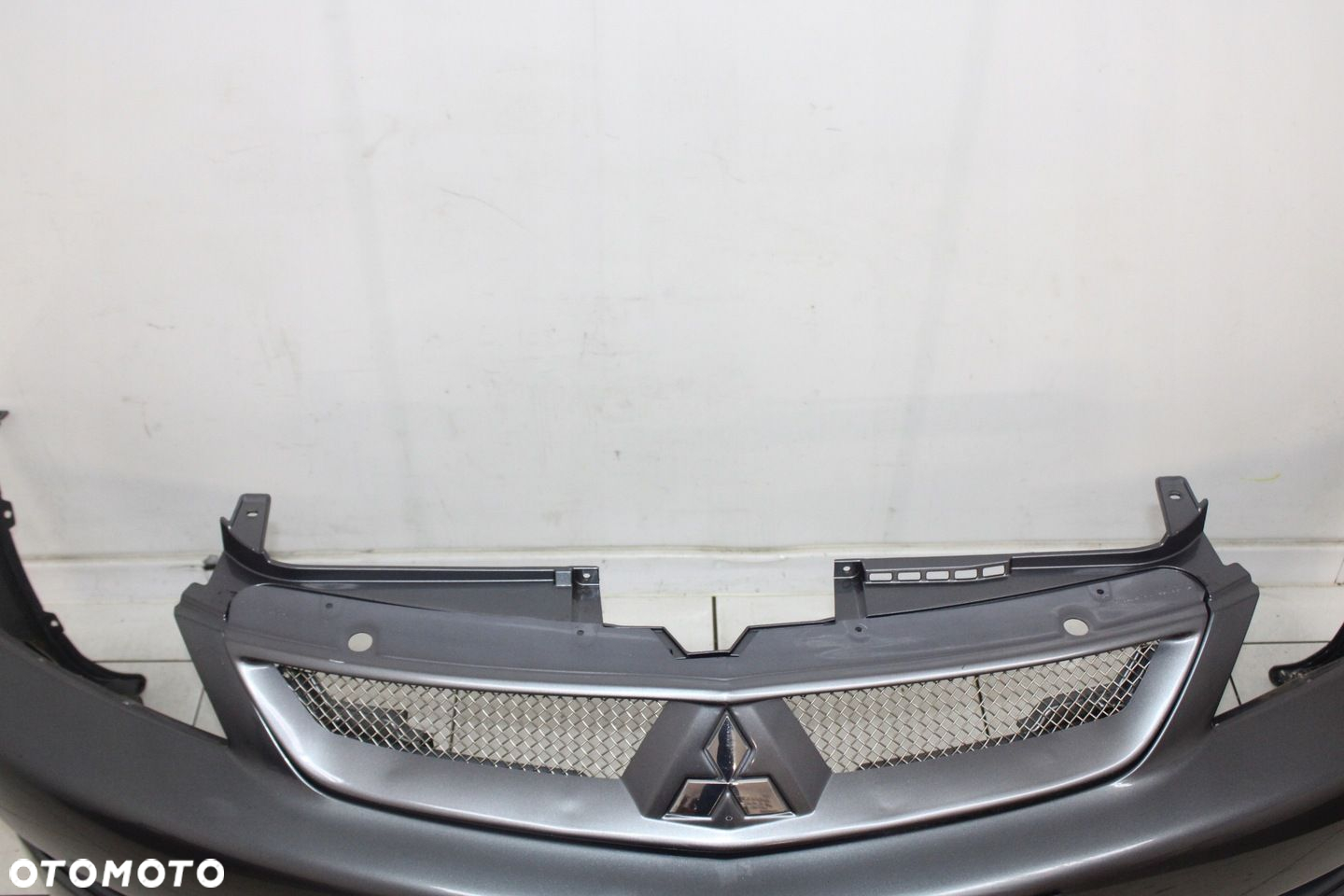 MITSUBISHI LANCER VII LIFT SPORT PRZÓD PRZEDNI  GRILL A39B - 6