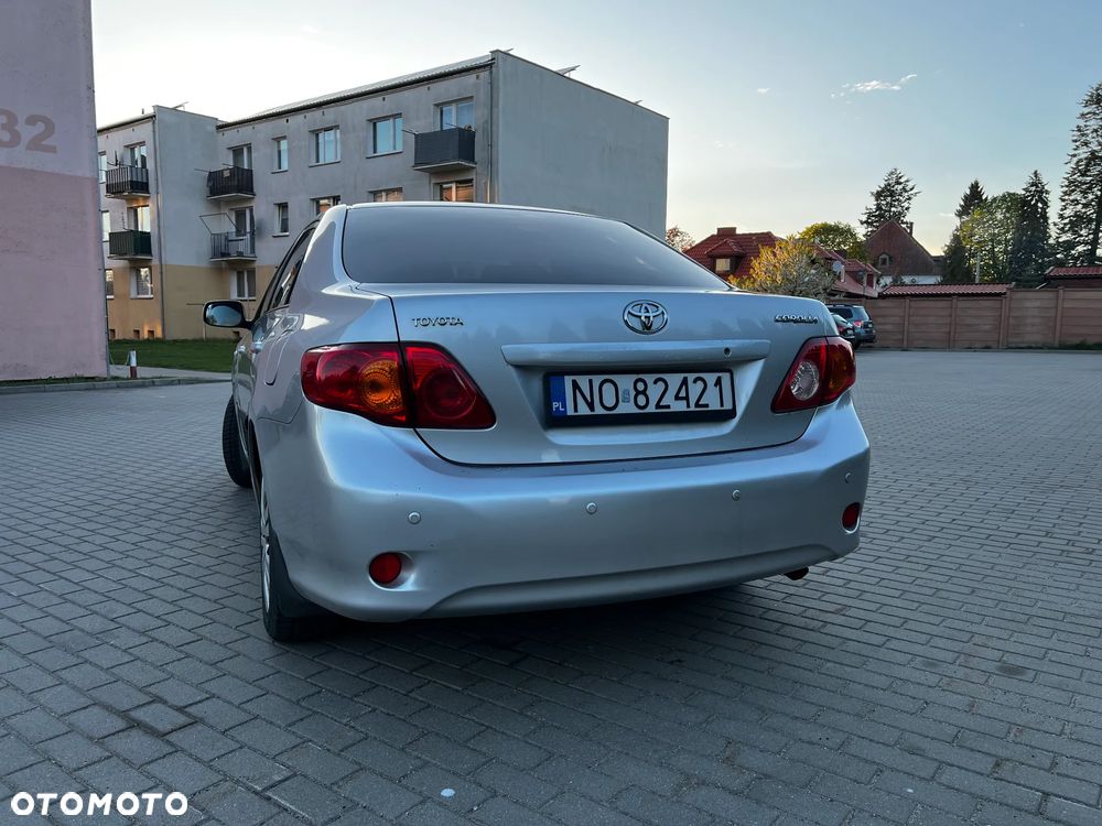 Toyota Corolla 1.6 VVT-i Luna MM - 4