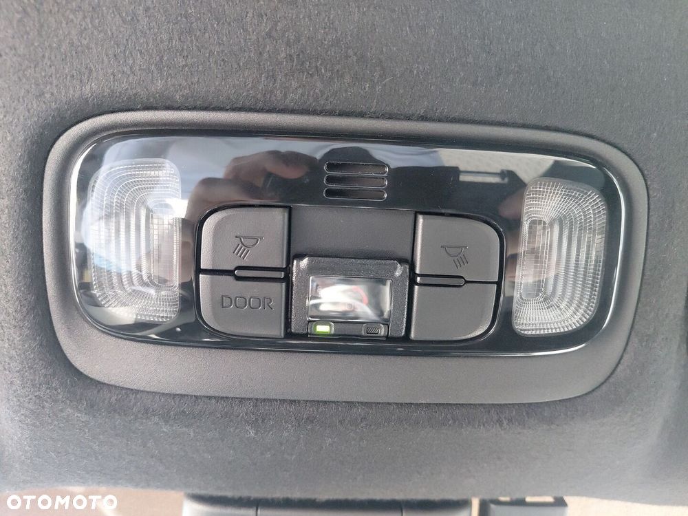 Toyota Yaris Cross Hybrid 1.5 Comfort - 28