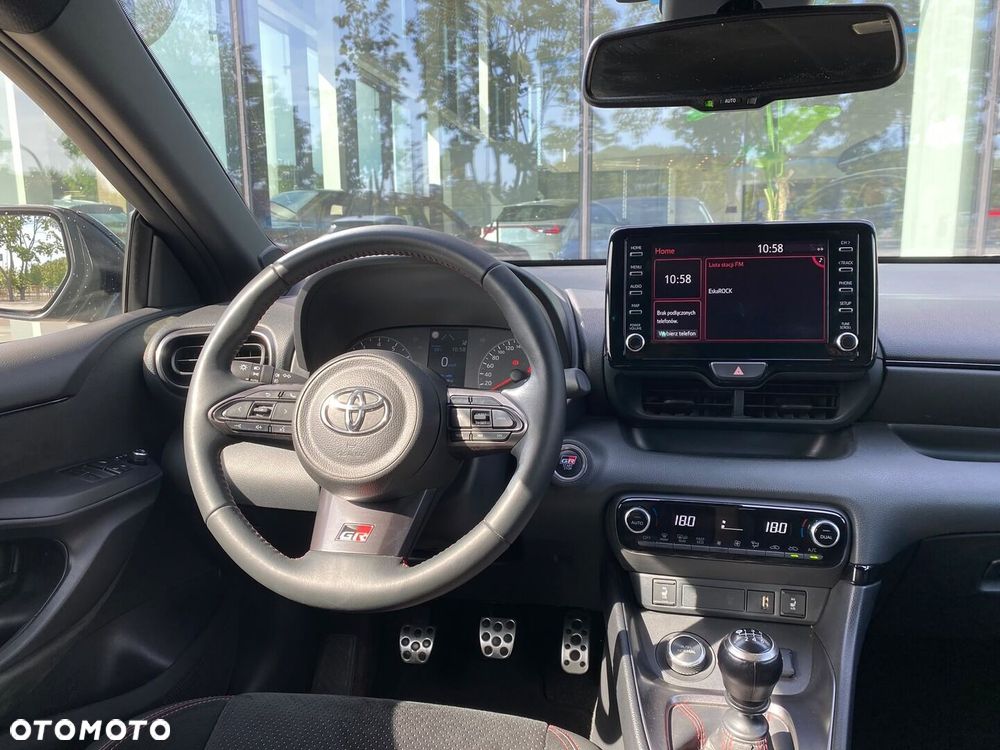 Toyota Yaris - 5