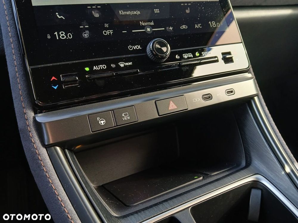 Lexus LBX 1.5 Hybrid Cool - 25