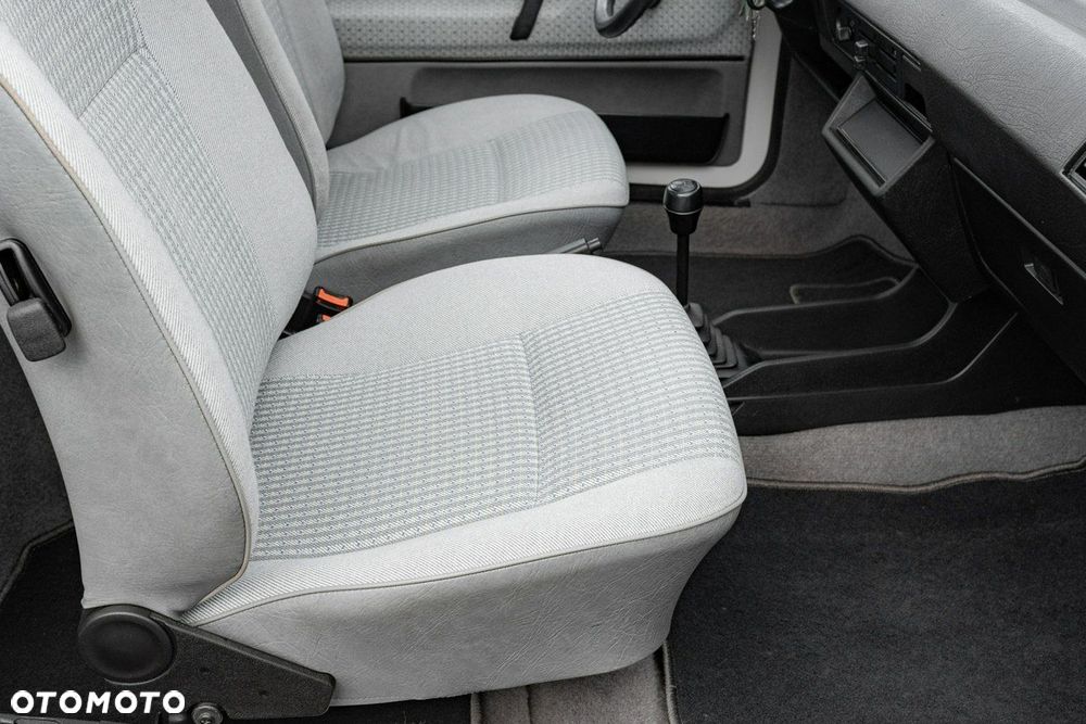 Volkswagen Polo - 23