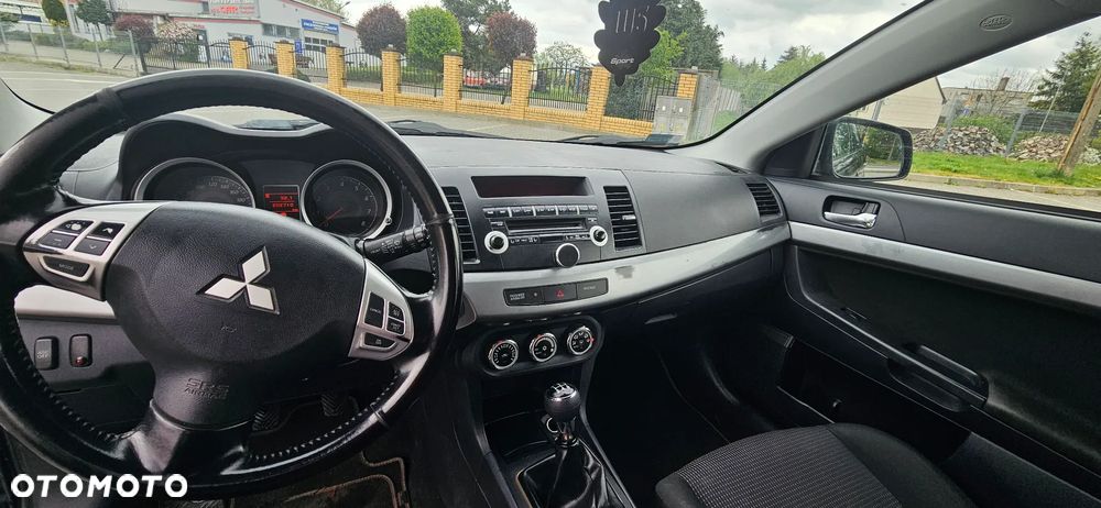 Mitsubishi Lancer 1.8 Invite - 7