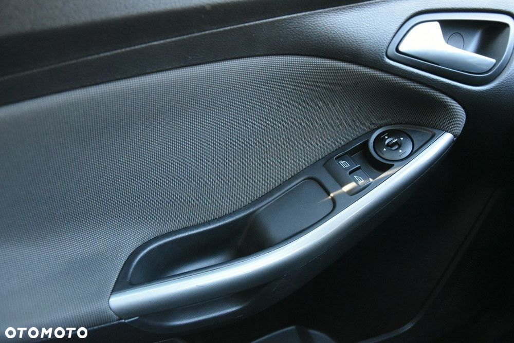 Ford Focus - 23