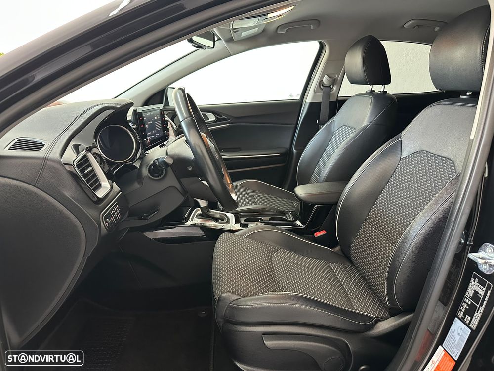 Kia XCeed 1.6 GDi PHEV Drive - 13