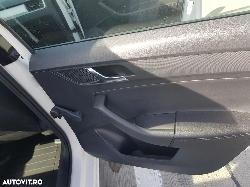 Skoda RAPID 1.6 TDI Ambition - 17