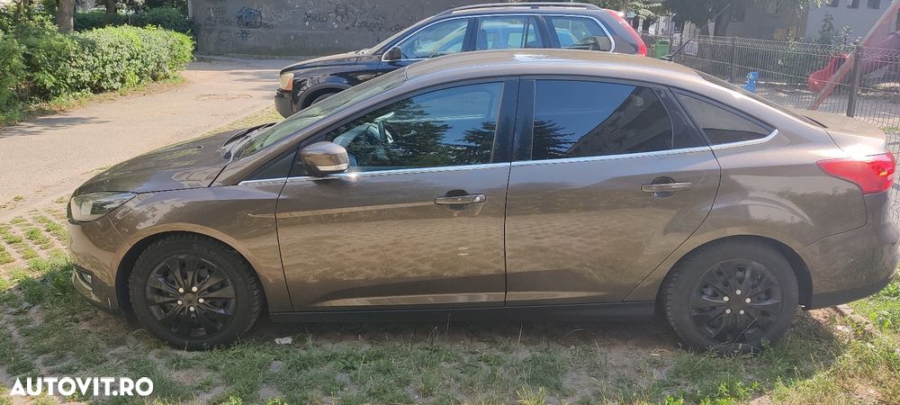 Ford Focus 1.5 TDCi Powershift Titanium - 3