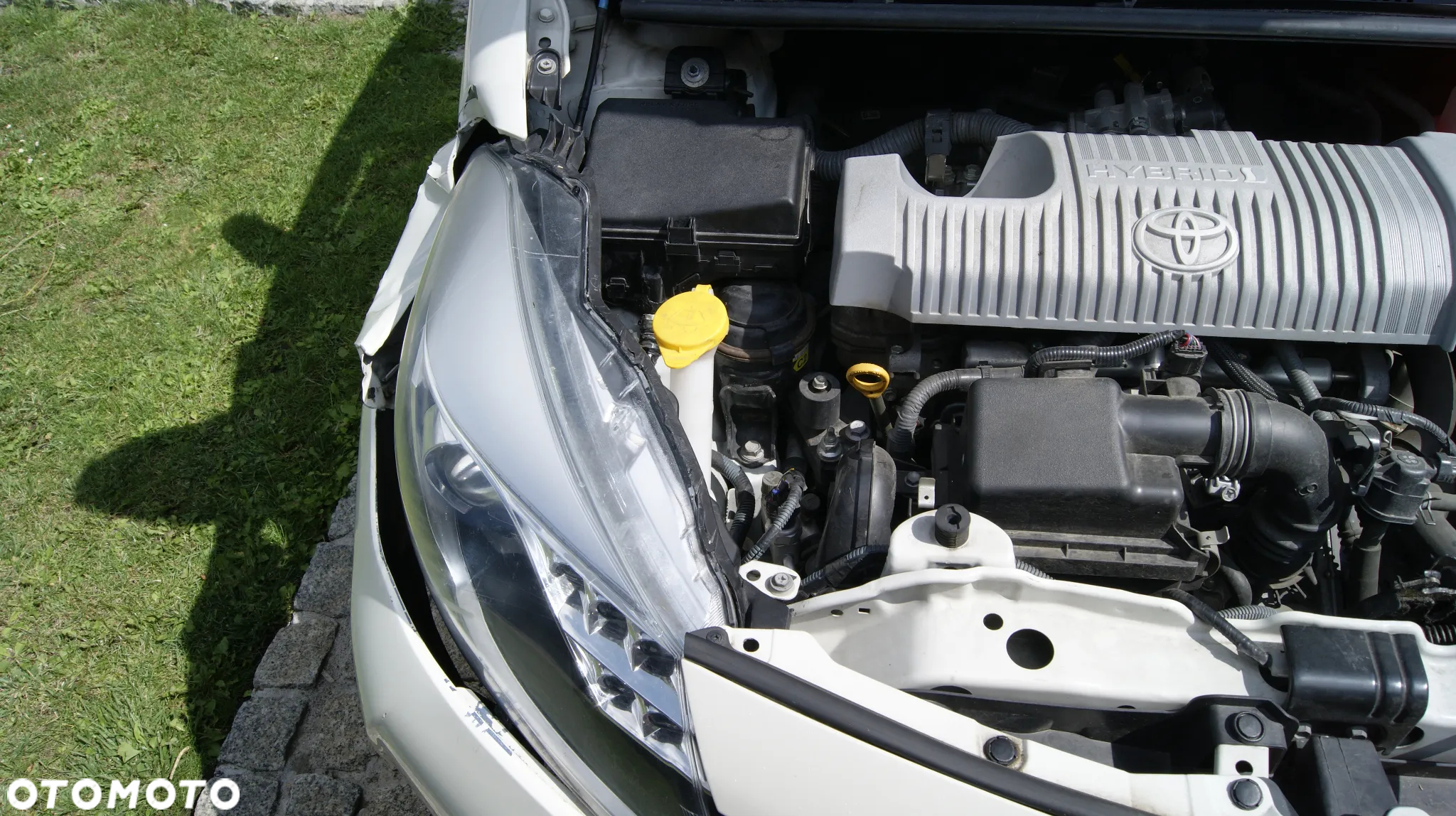 Toyota Yaris Hybrid 100 Dynamic - 8