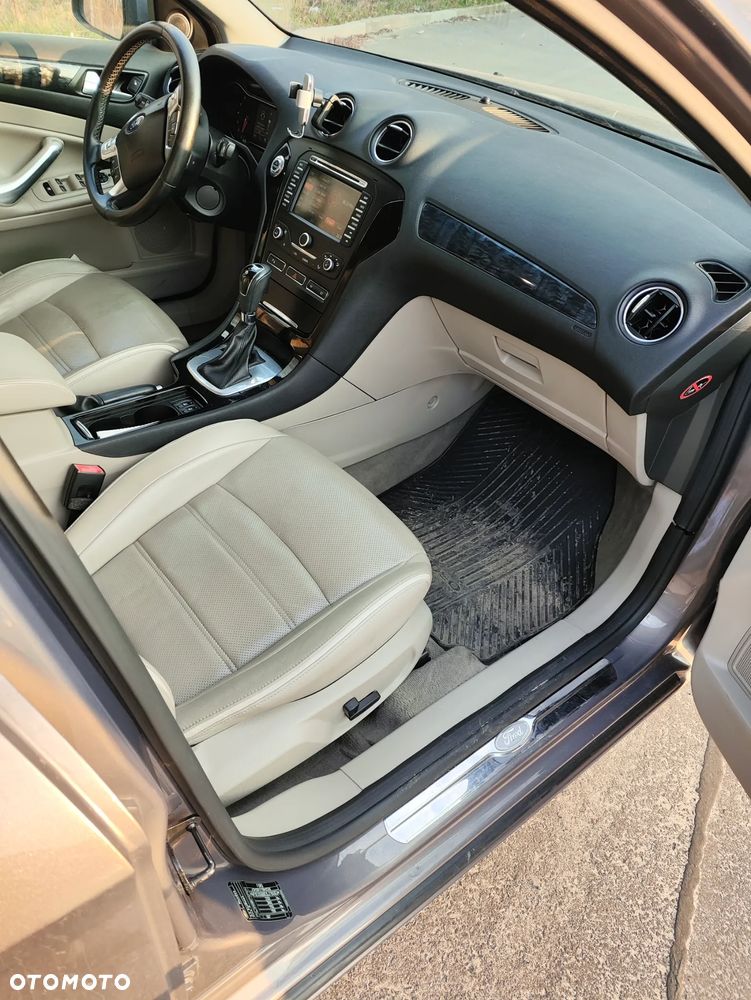 Ford Mondeo 2.0 T Titanium S - 10