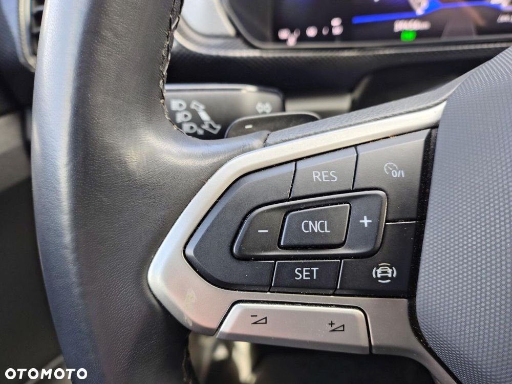 Volkswagen T-Cross - 17