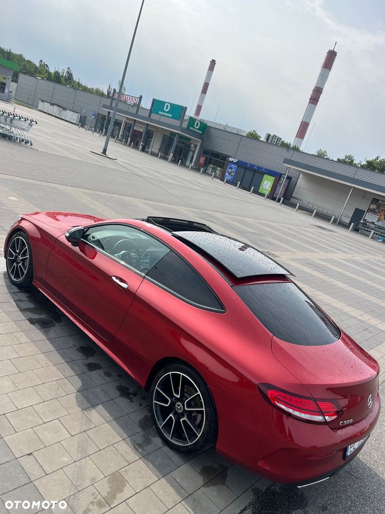 Mercedes-Benz Klasa C 300 9G-TRONIC - 23