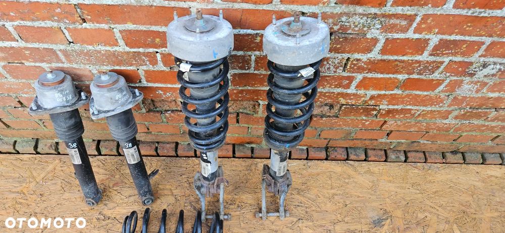 BMW X5 E70 Amortyzator tył tylny prawy lewy 6781922 6781921 Sprężyna tył Sprężyny tylne Amortyzator przód prawy lewy Amor przedni prawy przedni lewy 6781918 - 6
