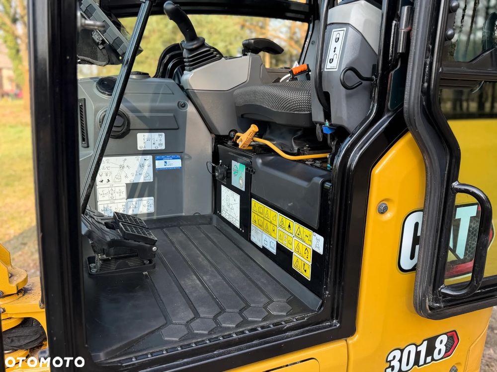Caterpillar 301.8 2023r CAT z Holandii 302 - 12