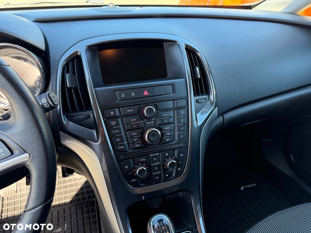 Opel Astra 1.4 T Cosmo - 21