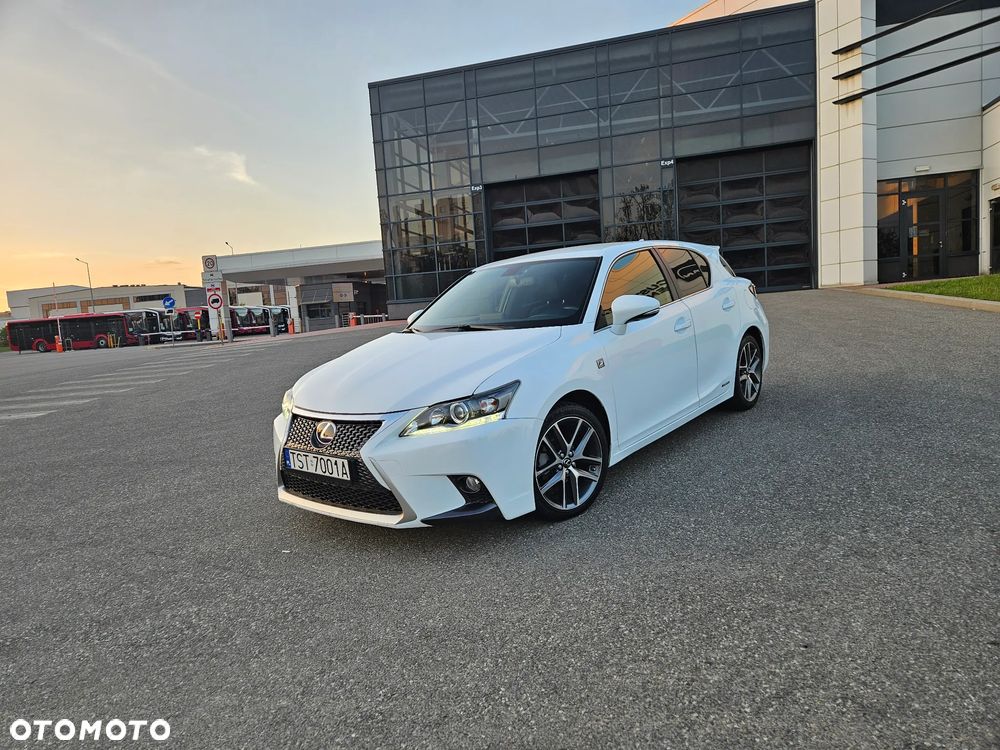 Lexus CT 200h F Sport EU6 - 1